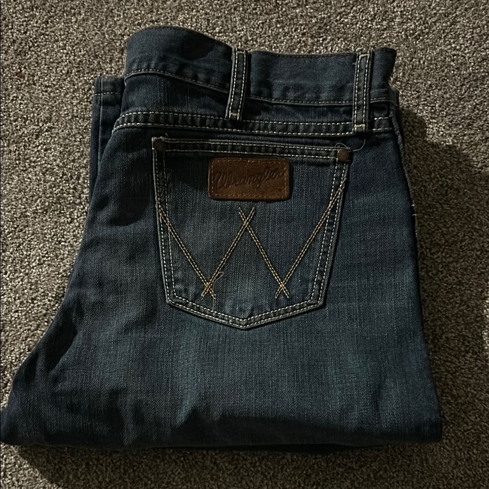 Wrangler Relaxed Blue Jeans with Signature Stitching